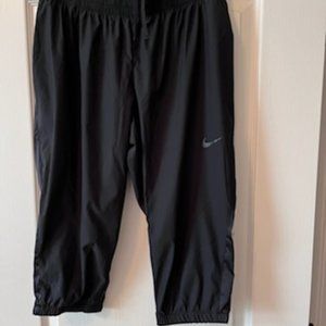 Nike crop pant